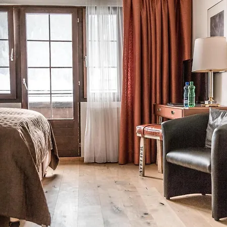 Hotel Chalet-hotel Larix 3*