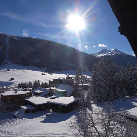 Chalet-hotel Larix Hotel 3*